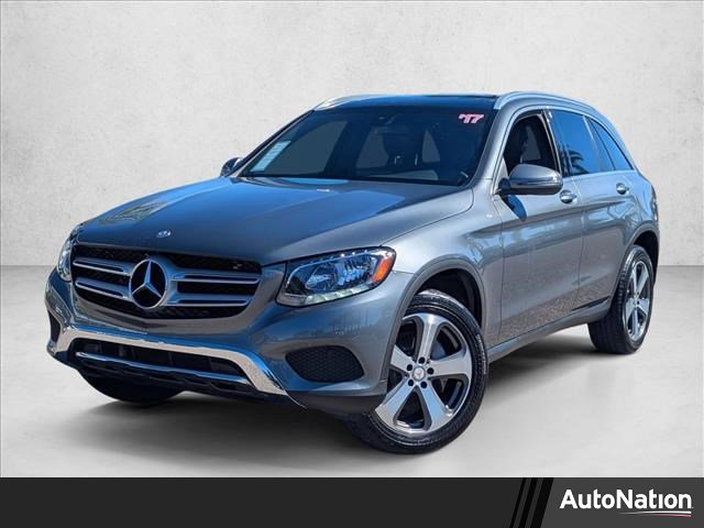 Used 2017 Mercedes-Benz GLC 300 4MATIC image 1