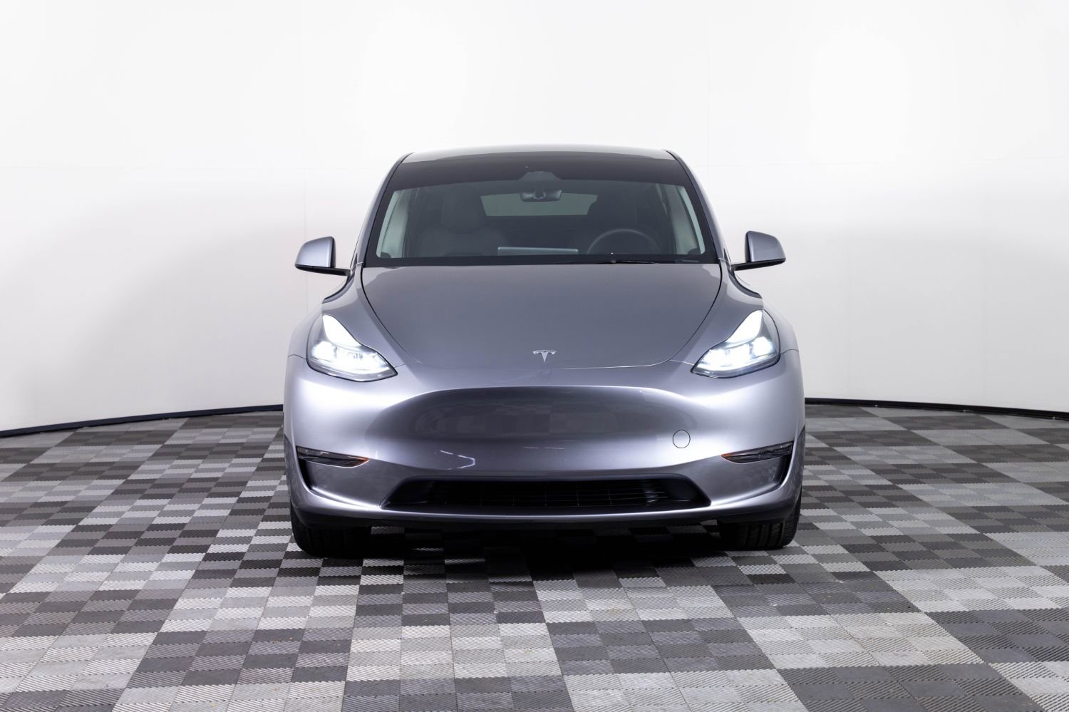 Used 2025 Tesla Model Y Long Range RWD image 12