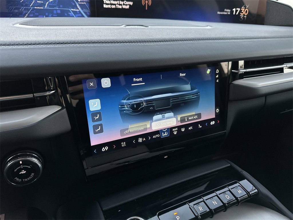 New 2025 Lincoln Navigator L Reserve image 19