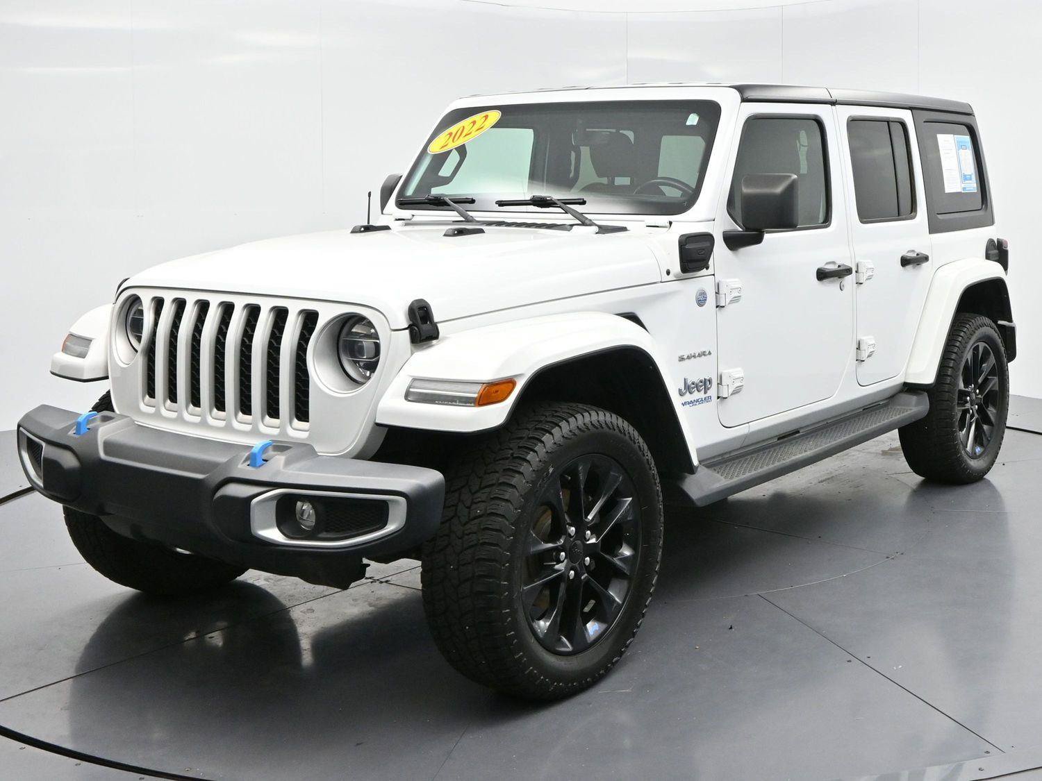 Used 2022 Jeep Wrangler Unlimited Sahara AWD/4WD image 3