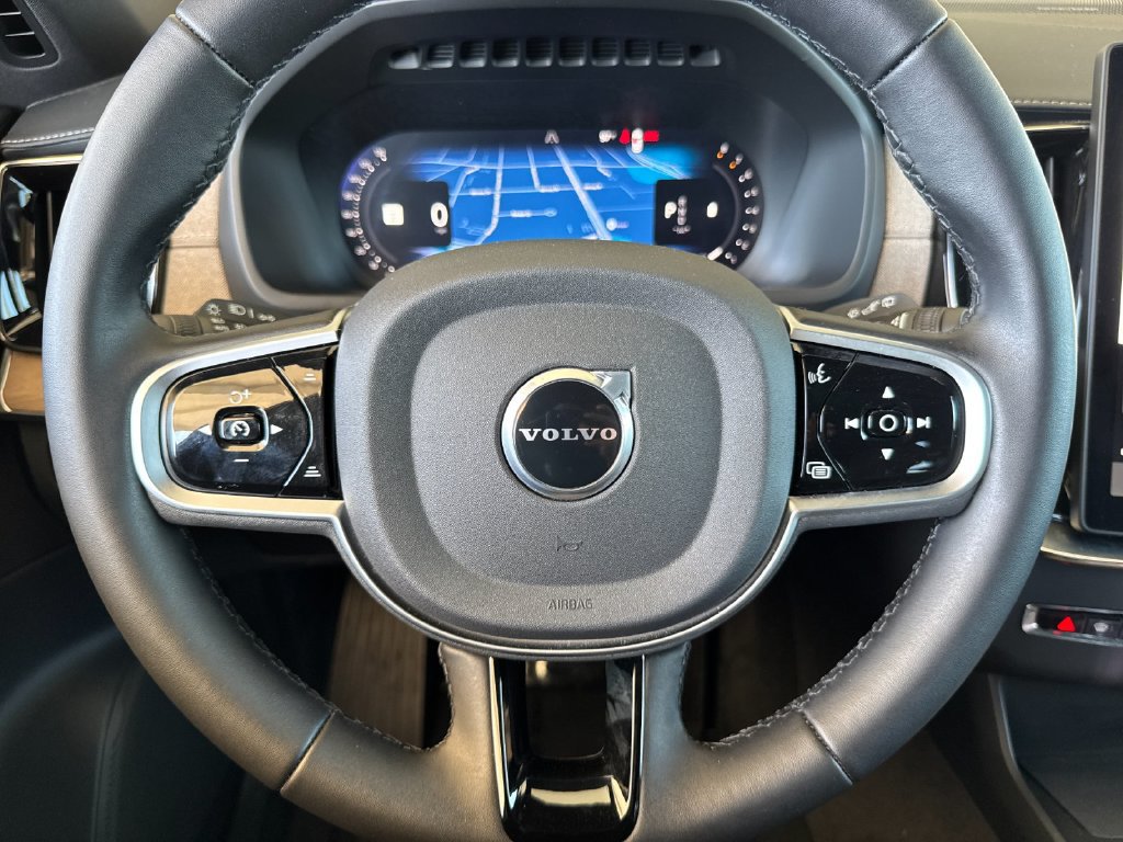 Certified 2026 Volvo XC90 B6 Plus AWD/4WD image 24