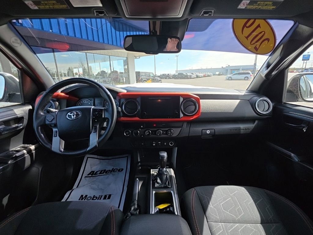 Used 2019 Toyota Tacoma TRD Sport AWD/4WD image 20