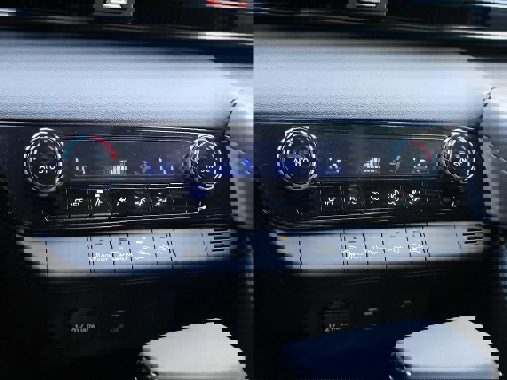 New 2026 Hyundai Elantra Sport image 37