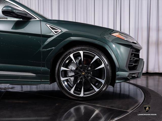 Used 2021 Lamborghini Urus AWD/4WD image 18