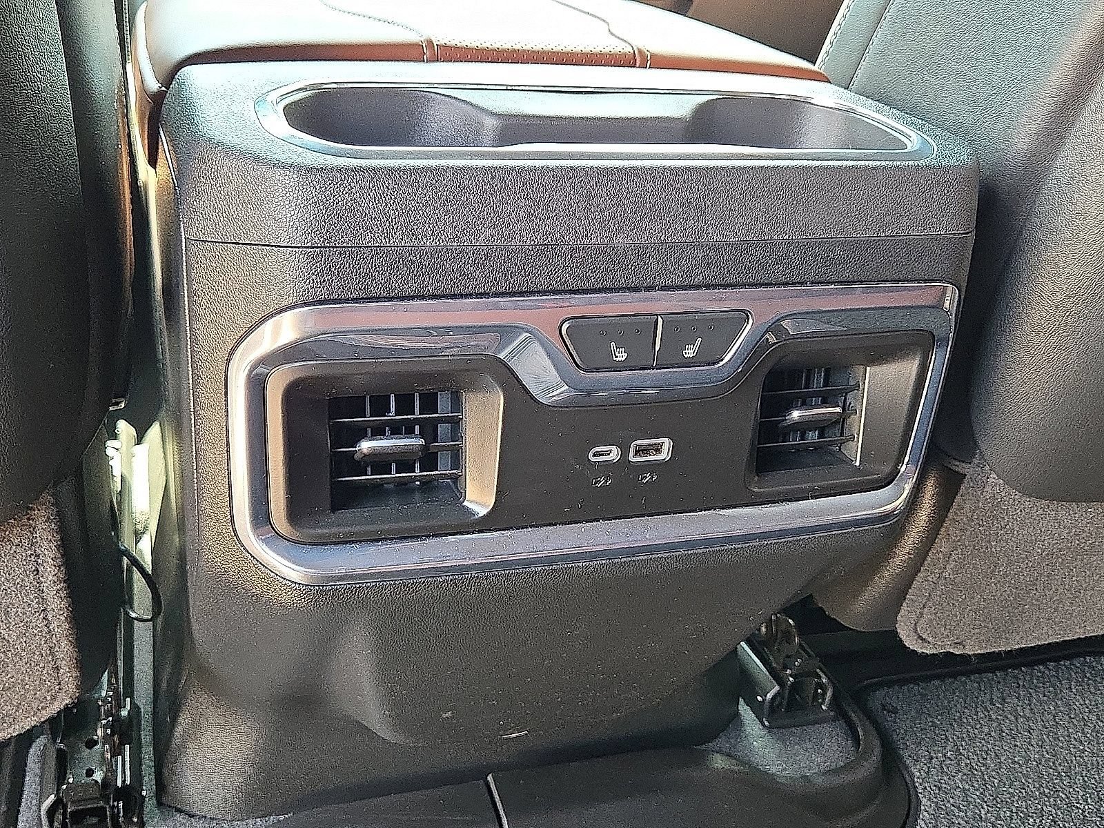 Used 2026 GMC Sierra 3500 Denali Ultimate AWD/4WD image 17
