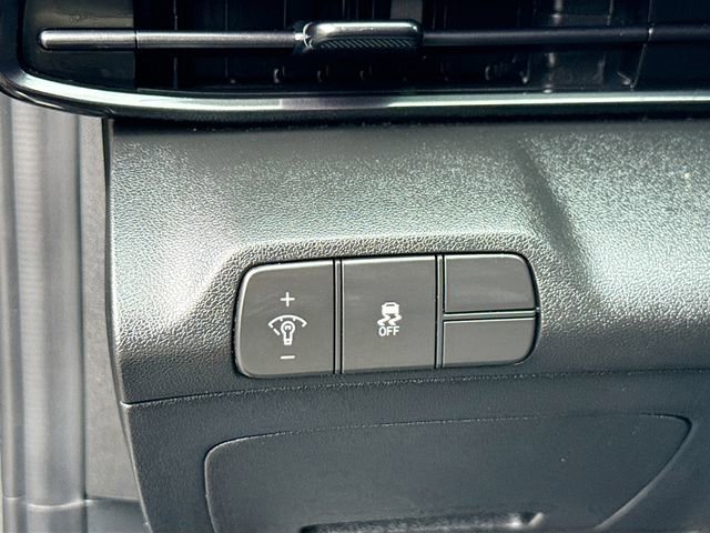 Certified 2025 Hyundai Elantra Sport FWD image 10