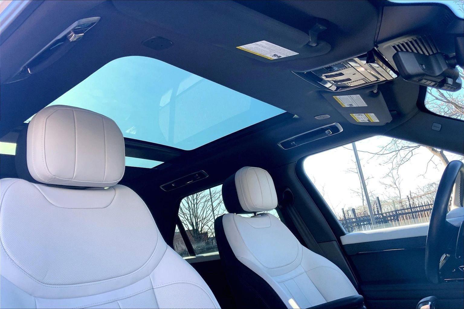 Used 2024 Land Rover Range Rover Sport Dynamic SE image 14