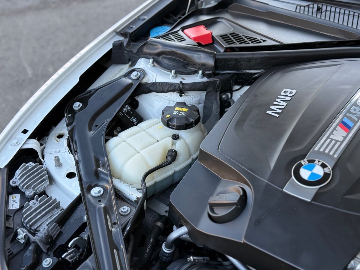 Used 2016 BMW M2 RWD image 12