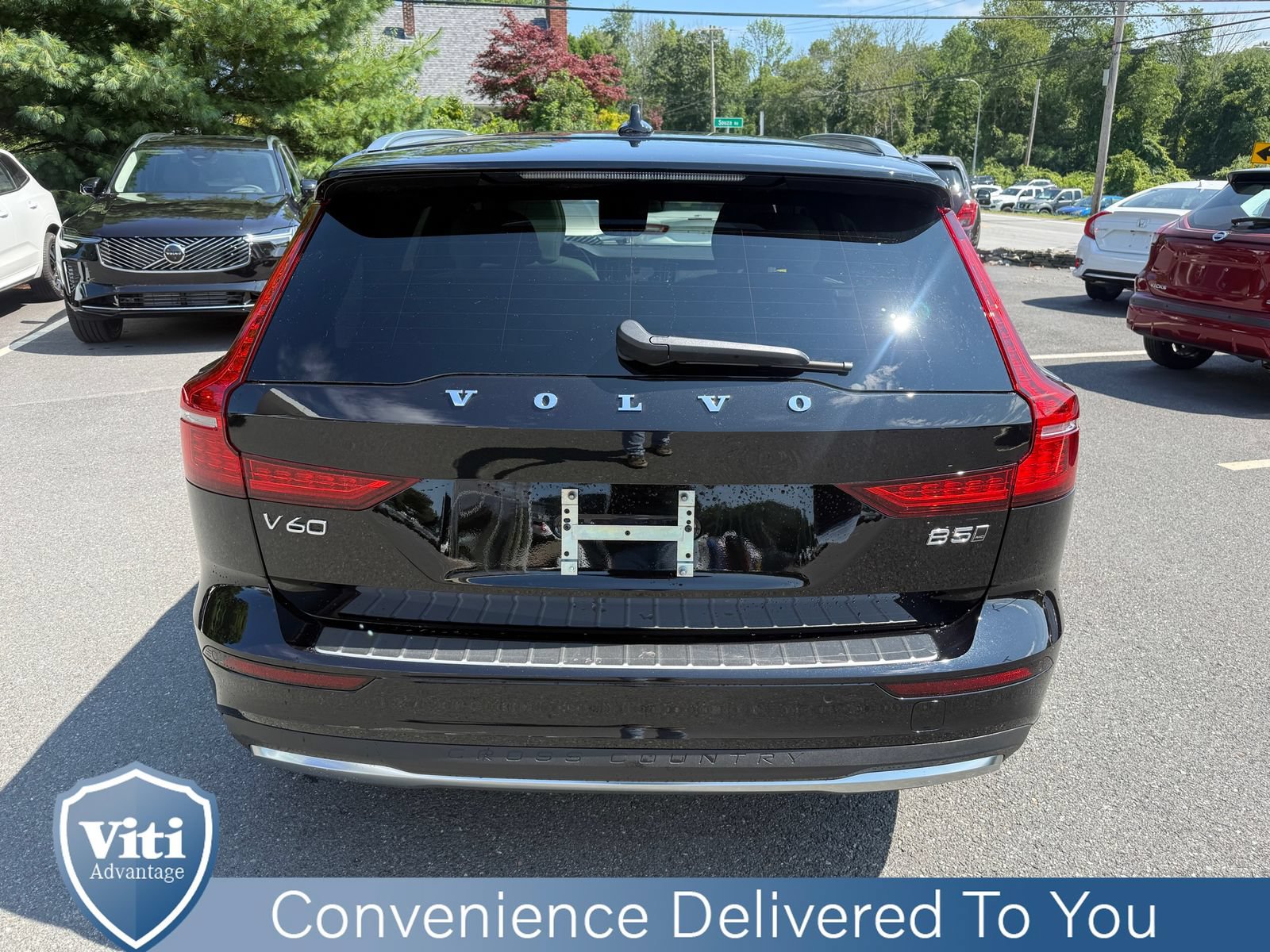 New 2026 Volvo V60 B5 Cross Country Ultra w/ Protection Package Premier AWD/4WD image 7