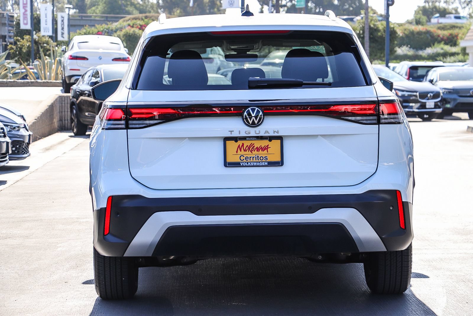 Certified 2025 Volkswagen Tiguan S FWD image 7