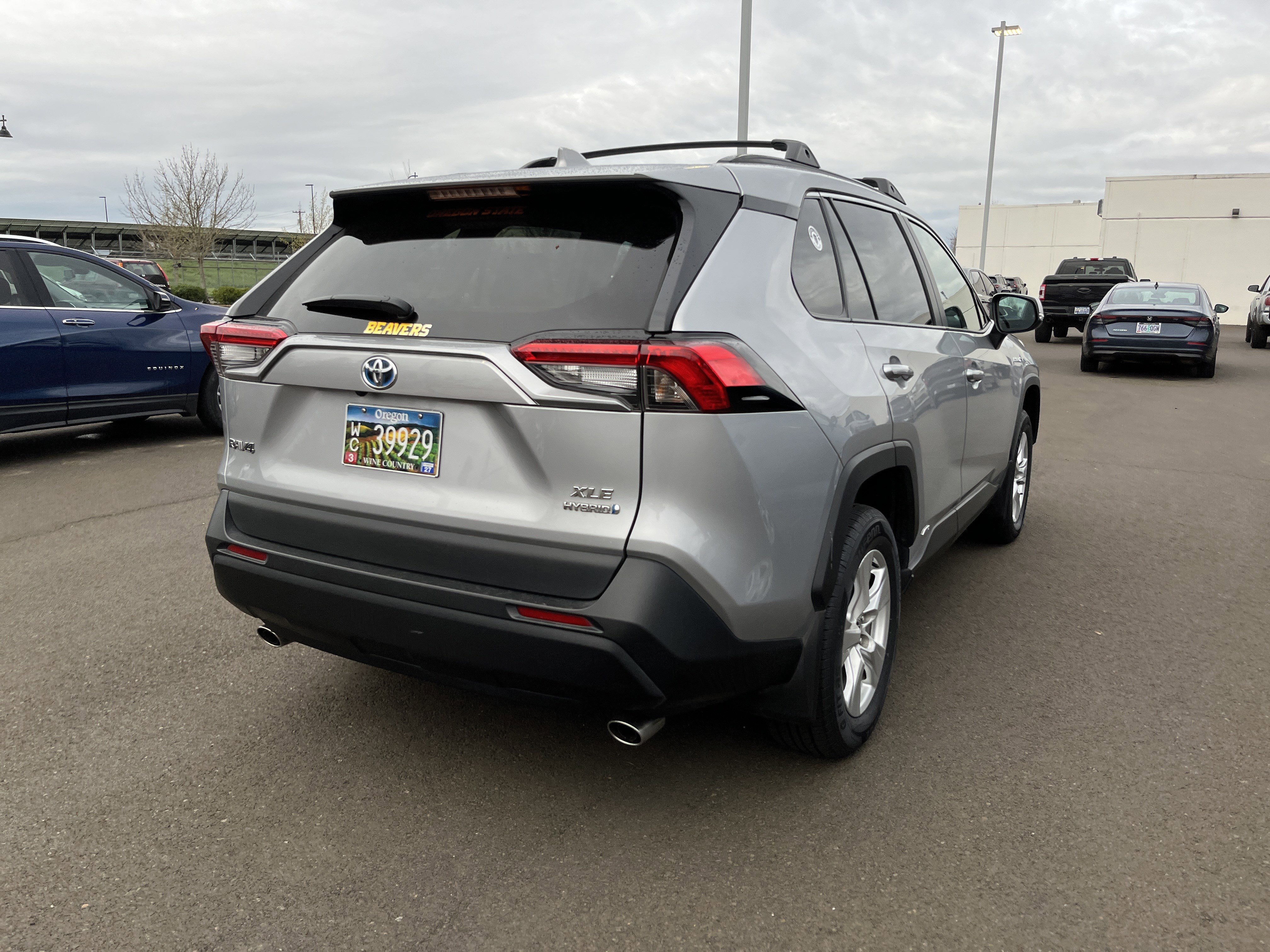 Used 2021 Toyota RAV4 XLE w/ Convenience Package image 10