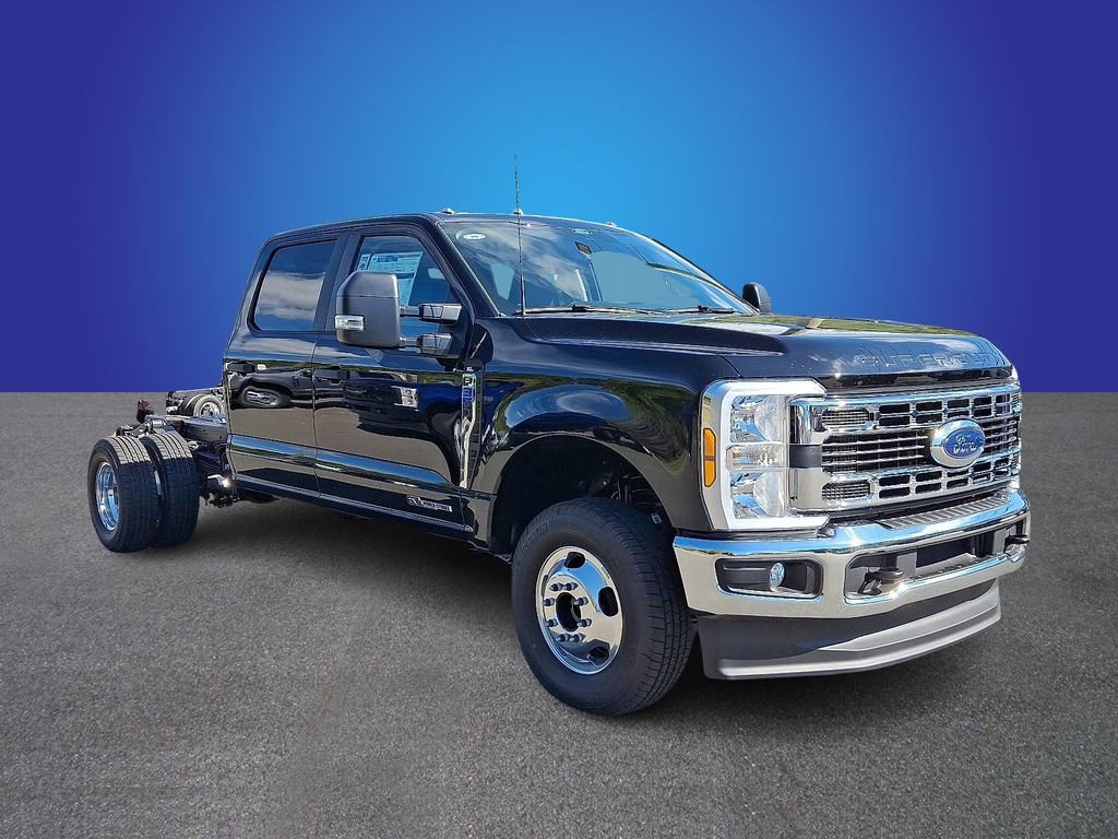 New 2026 Ford F350 XL w/ XL Chrome Package AWD/4WD image 2