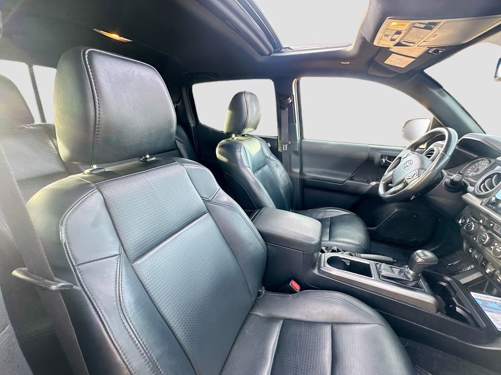 Used 2019 Toyota Tacoma TRD Sport image 29
