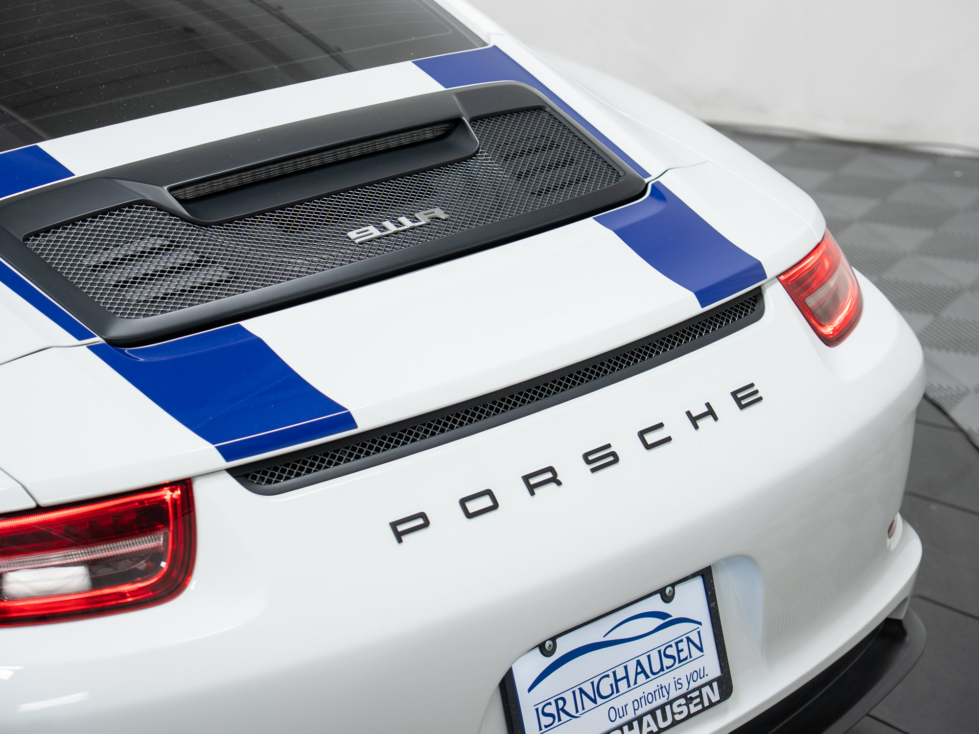 Certified 2016 Porsche 911 R RWD image 44