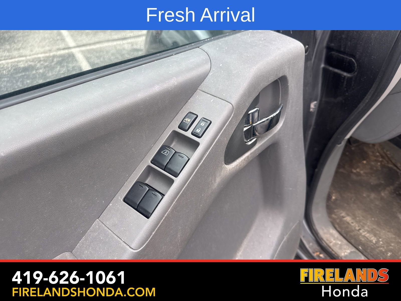 Used 2016 Nissan Frontier SV image 15