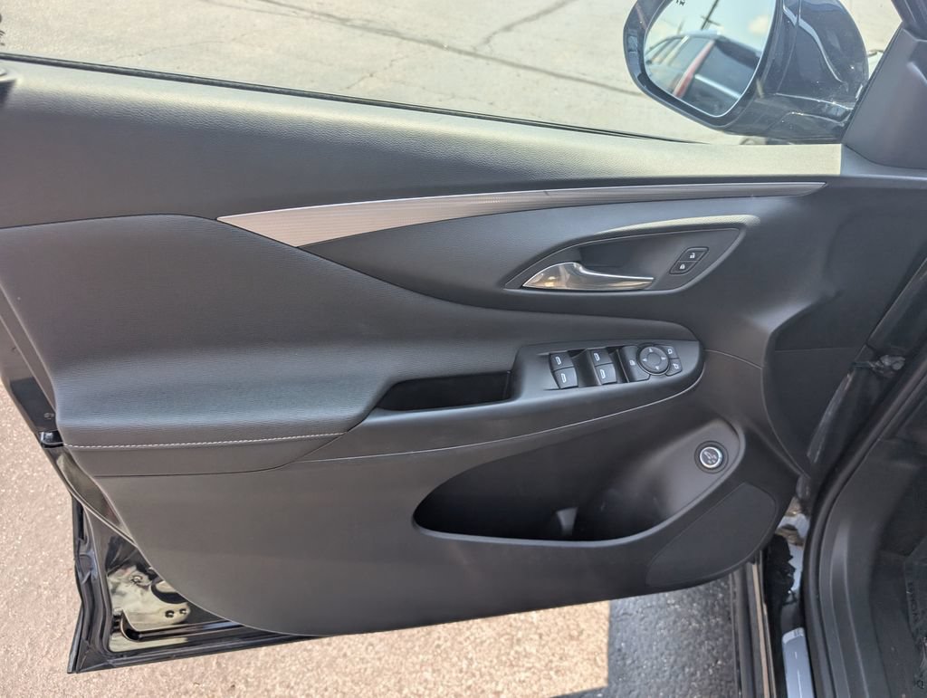 Used 2025 Buick Envista Avenir FWD image 14