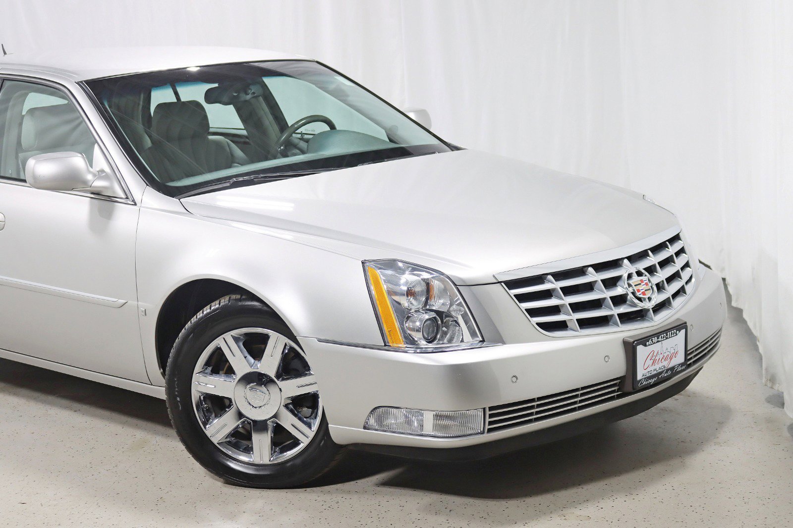 Used 2006 Cadillac DTS image 3