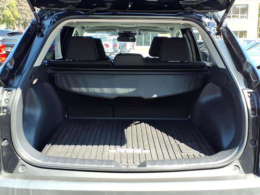 Used 2023 Toyota Corolla Cross LE image 9