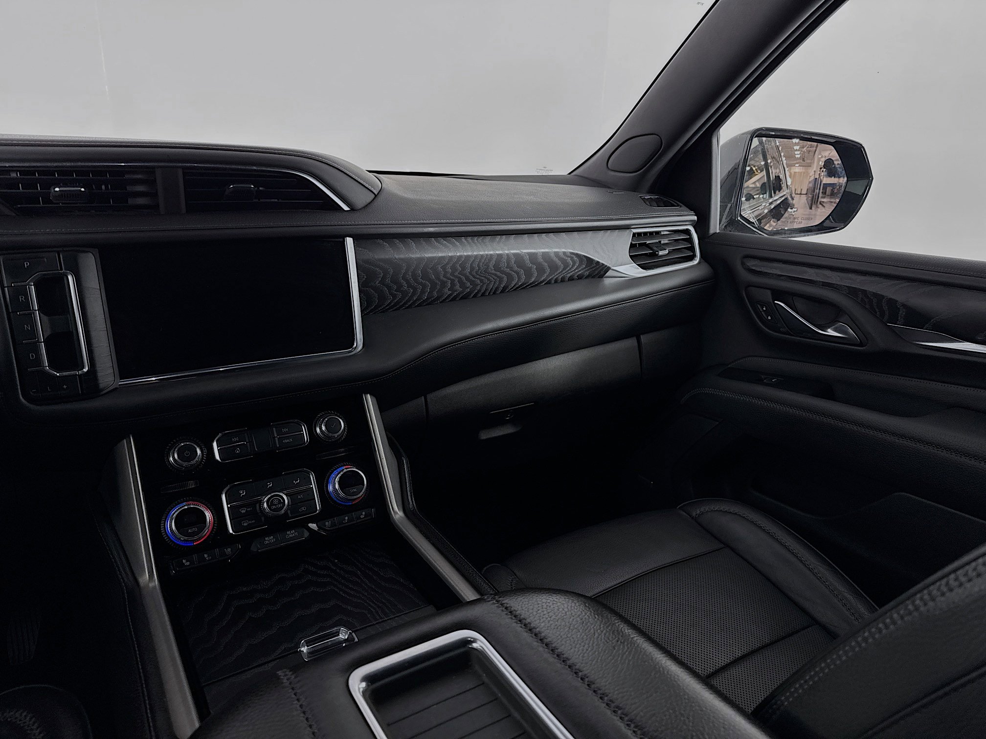 Used 2021 GMC Yukon Denali w/ Denali Ultimate Package image 24