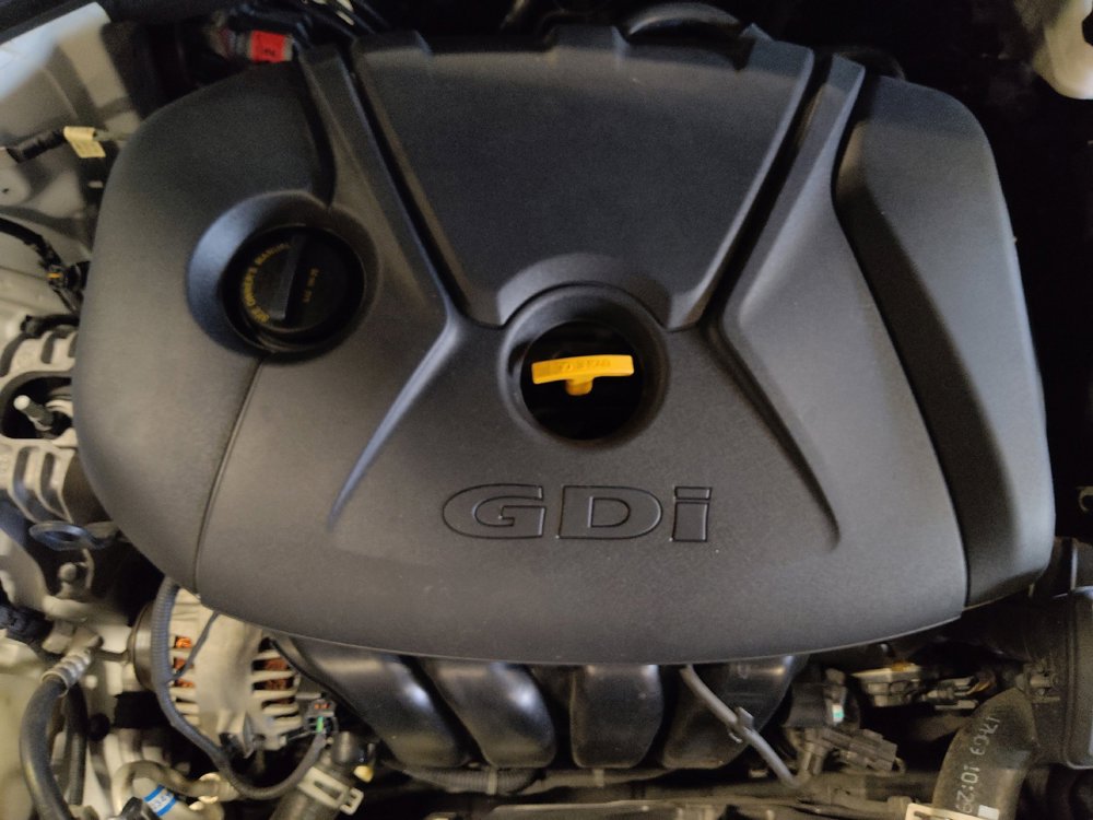 Used 2018 Hyundai Elantra GT FWD image 30
