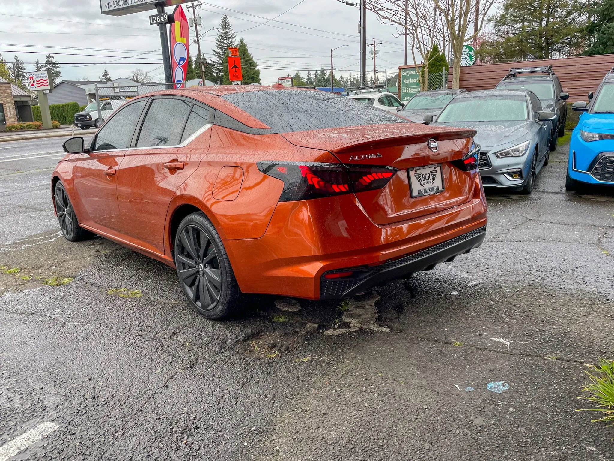 Used 2019 Nissan Altima 2.5 SR w/ SR Premium Package FWD image 2