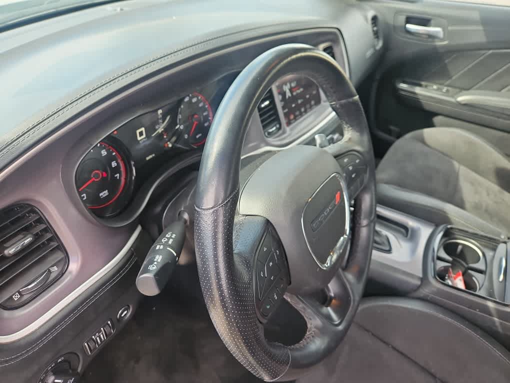 Used 2022 Dodge Charger R/T w/ Plus Group RWD image 9