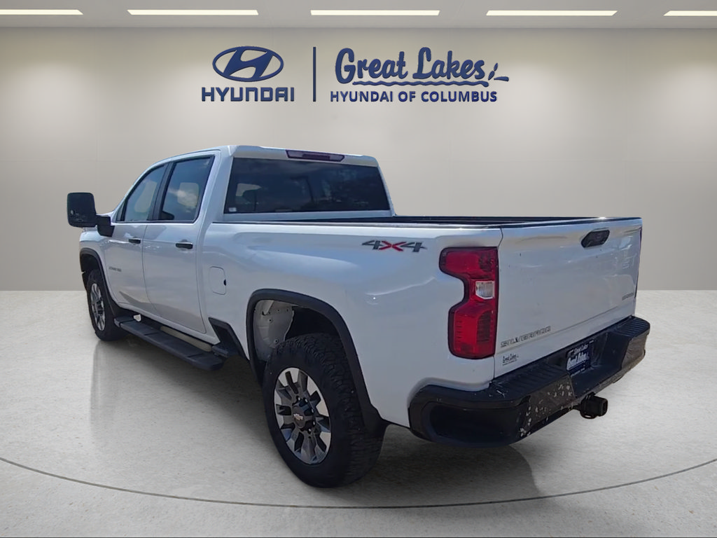 Used 2022 Chevrolet Silverado 2500 Custom w/ Custom Value Package AWD/4WD image 3