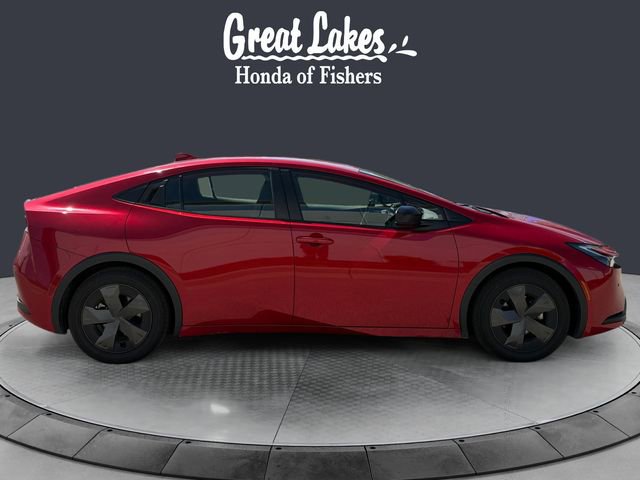 Used 2024 Toyota Prius LE FWD image 6