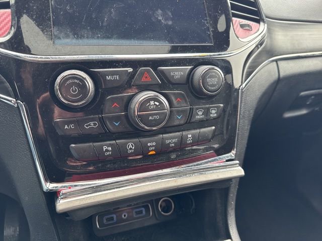 Used 2021 Jeep Grand Cherokee Limited image 13