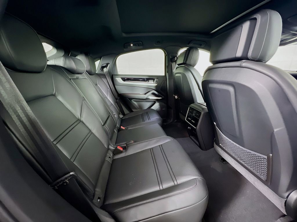New 2026 Porsche Cayenne Coupe image 29
