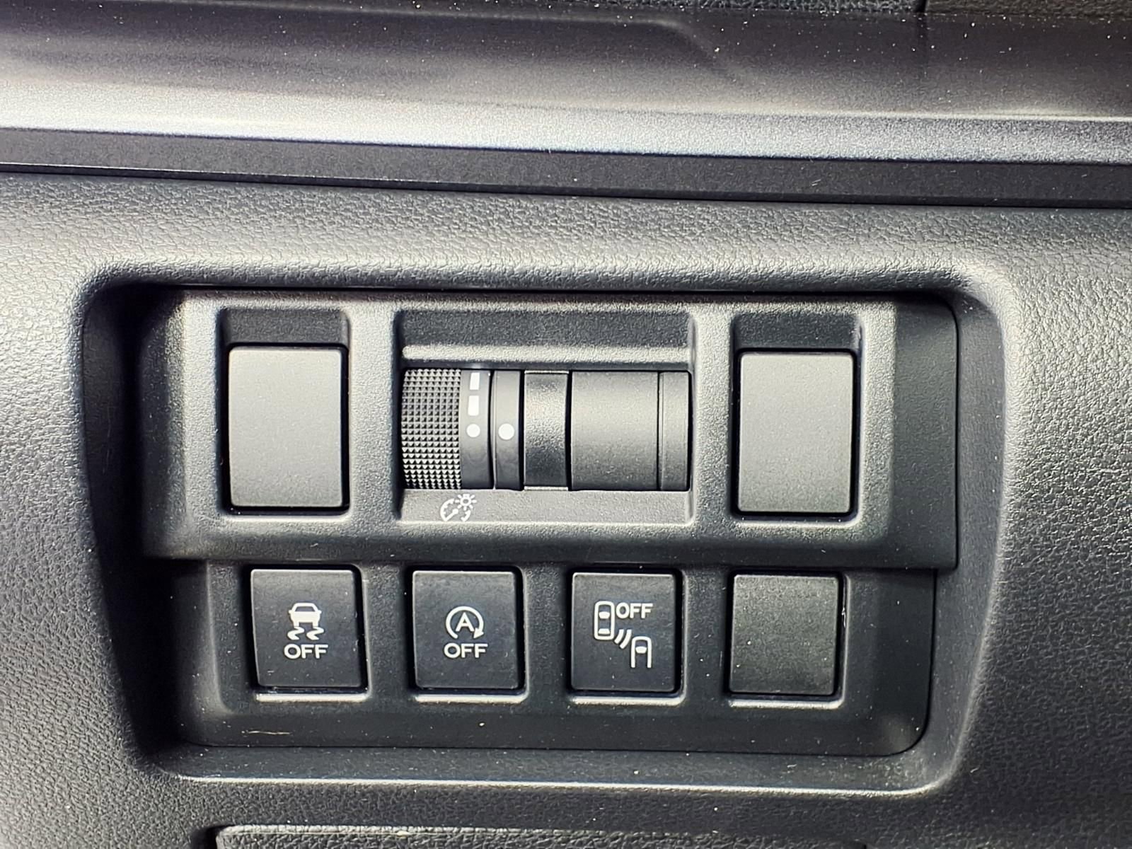 Used 2022 Subaru Crosstrek 2.5i Sport w/ Moonroof Package image 18