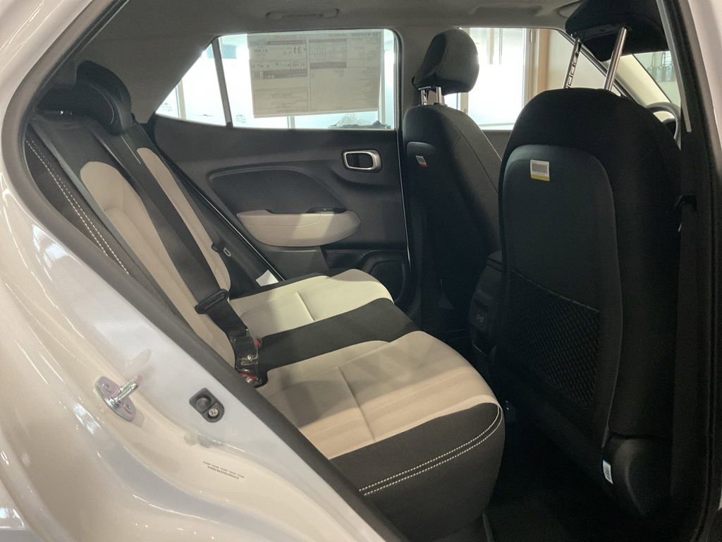 New 2025 Hyundai Venue SEL image 23