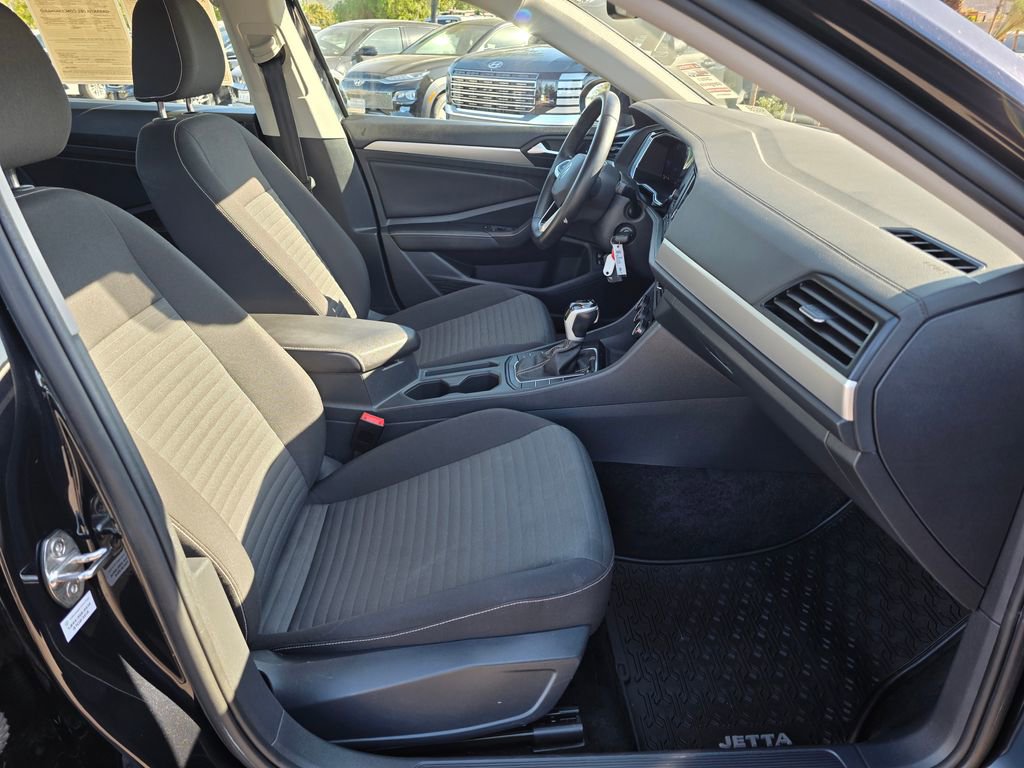 Used 2024 Volkswagen Jetta S image 10
