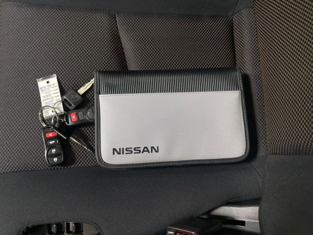 Used 2004 Nissan 350Z Enthusiast w/ Side Airbags Pkg image 87