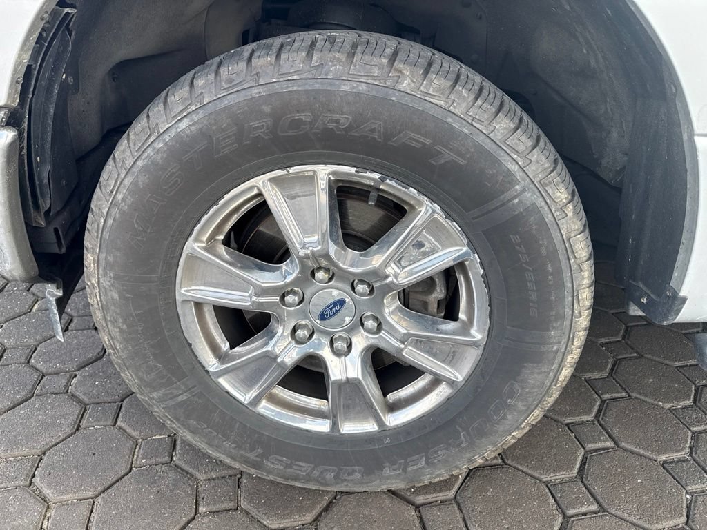 Used 2017 Ford F150 XLT w/ Equipment Group 302A Luxury AWD/4WD image 10