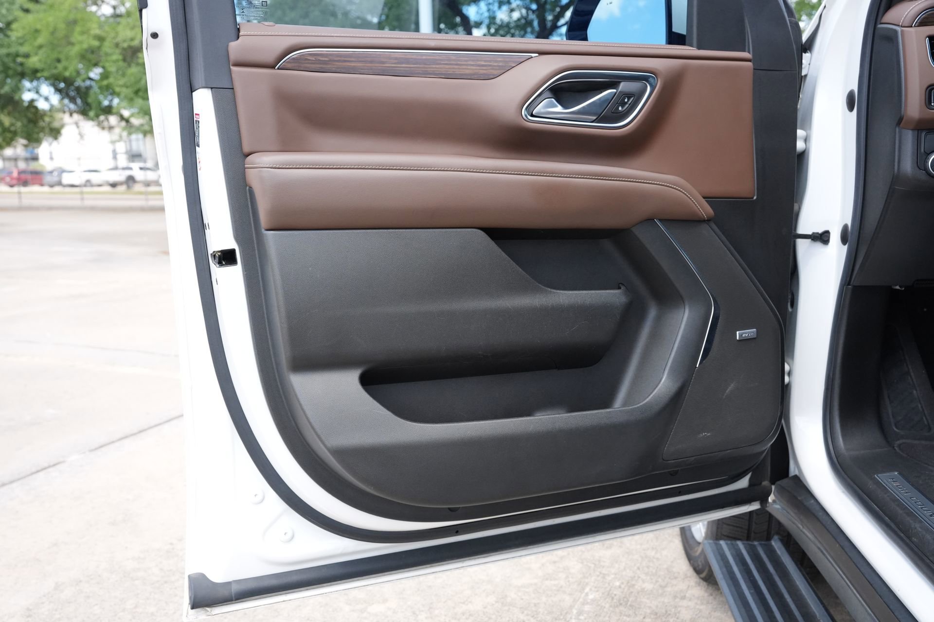 Used 2022 Chevrolet Tahoe High Country RWD image 19