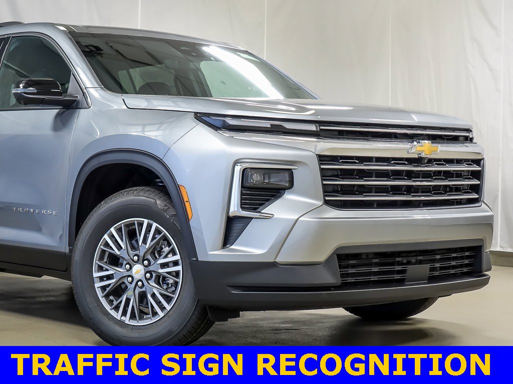 New 2026 Chevrolet Traverse LT w/ Driver Confidence Package image 3