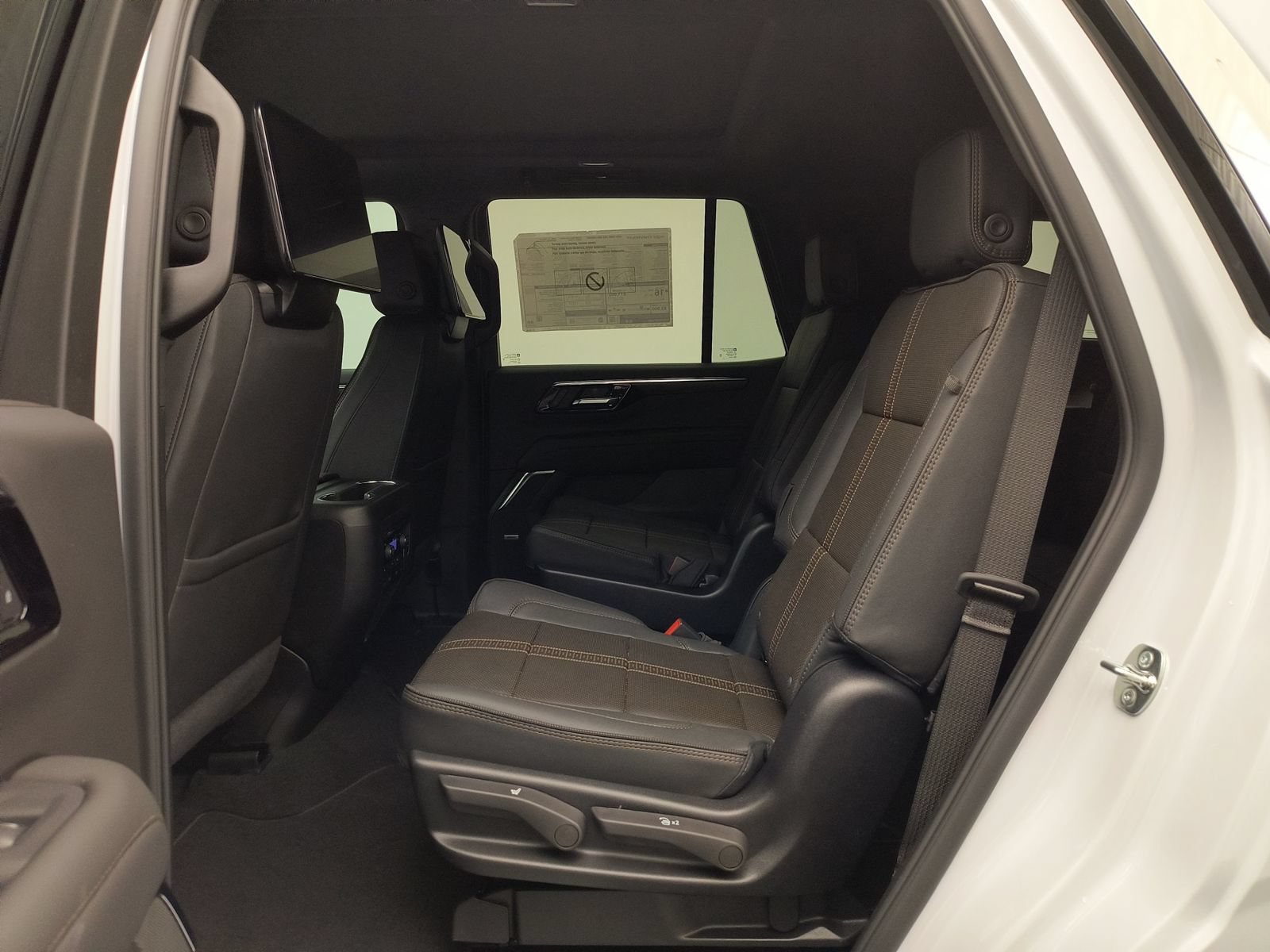 New 2026 Chevrolet Tahoe High Country AWD/4WD image 11