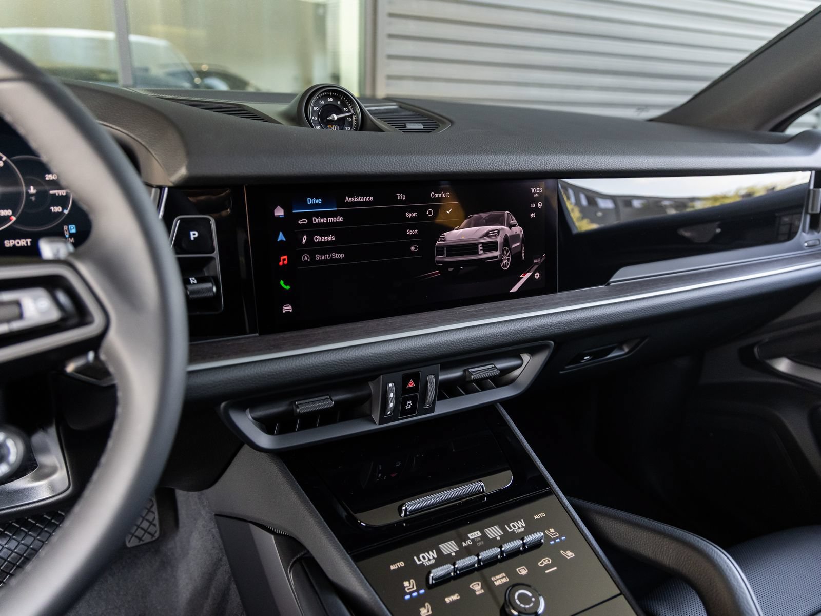 New 2026 Porsche Cayenne Coupe AWD/4WD image 31