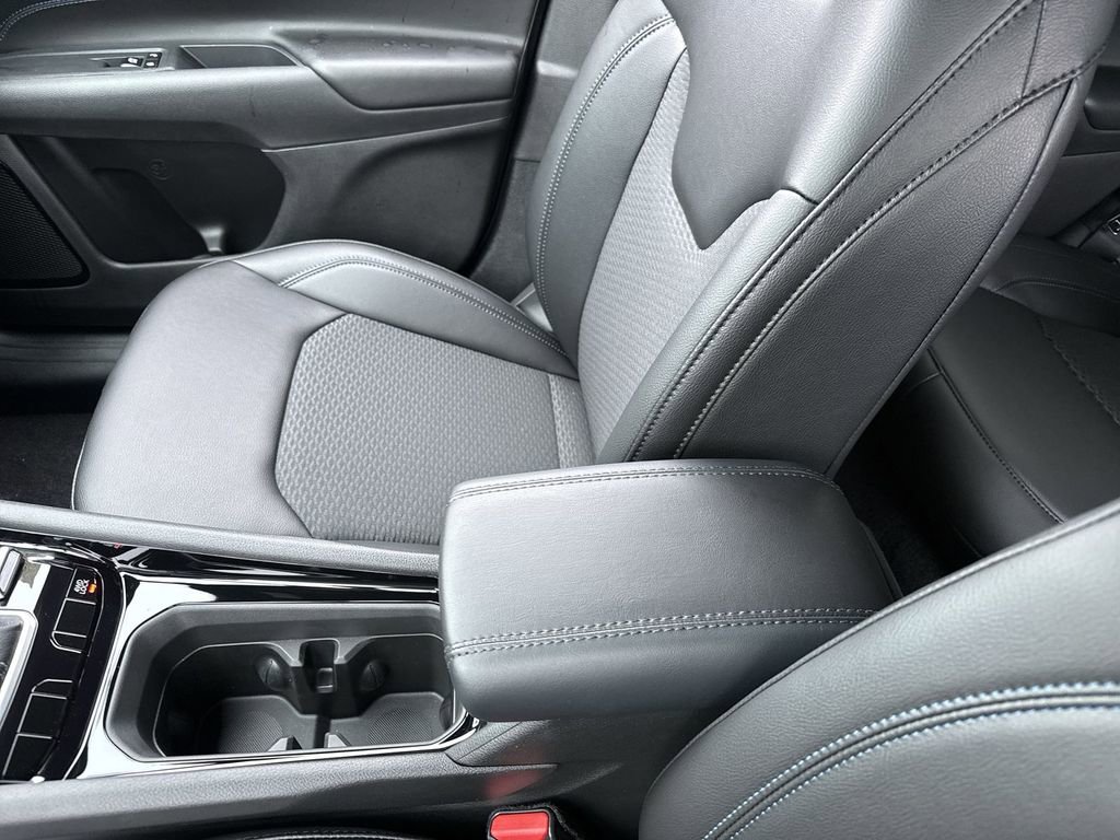 New 2026 Jeep Compass Latitude AWD/4WD image 18