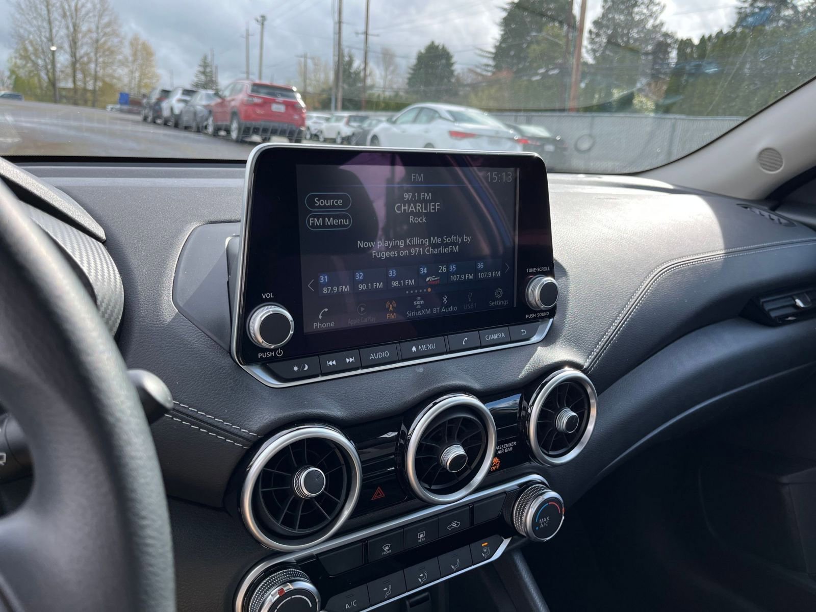 Used 2025 Nissan Sentra SV FWD image 20