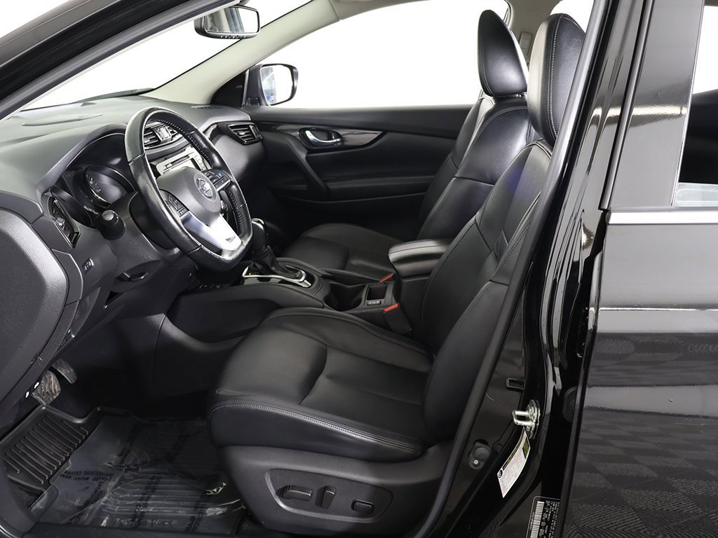 Used 2022 Nissan Rogue Sport SL w/ Premium Package image 33