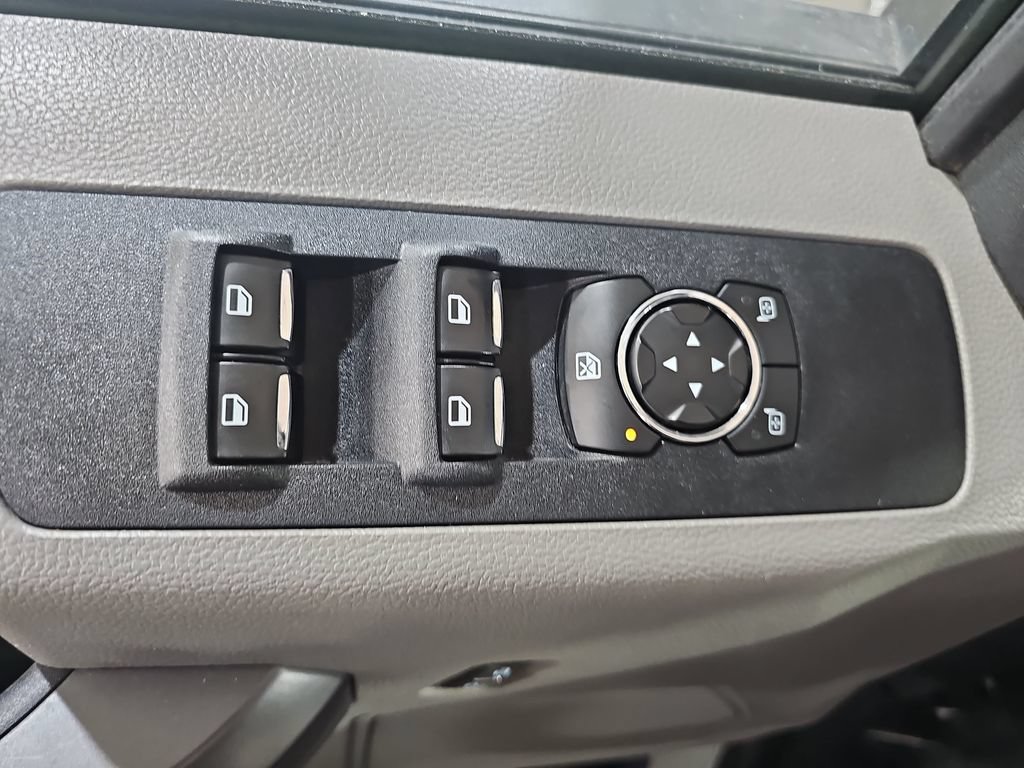 Used 2018 Ford F250 XLT w/ XLT Value Package AWD/4WD image 32