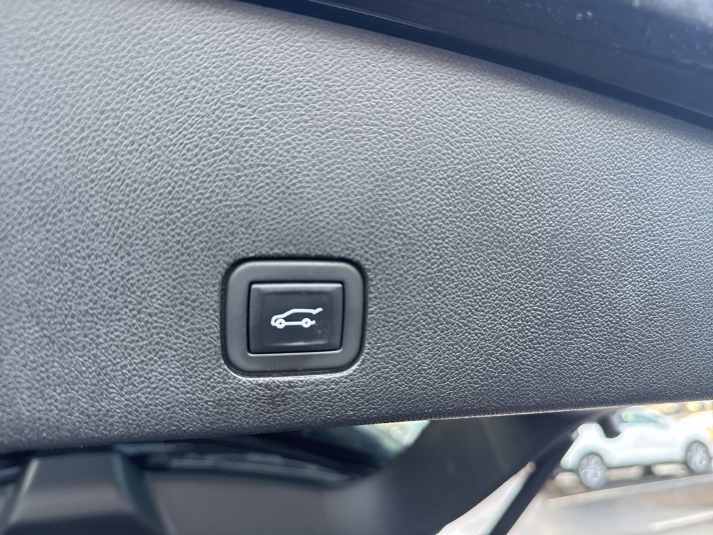 Certified 2022 Cadillac XT6 Premium Luxury w/ Technology Package image 13