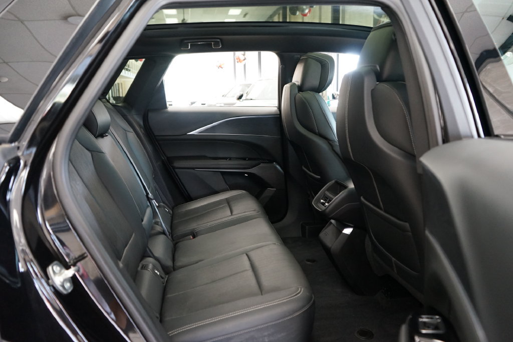 Used 2024 Cadillac Lyriq Sport w/ LPO, Floor Liner Package AWD/4WD image 14