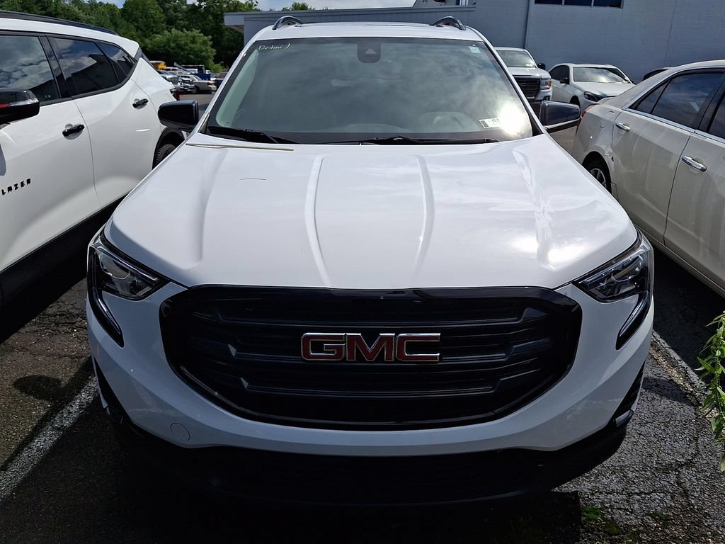 Certified 2021 GMC Terrain SLE w/ Driver Convenience Package AWD/4WD image 2