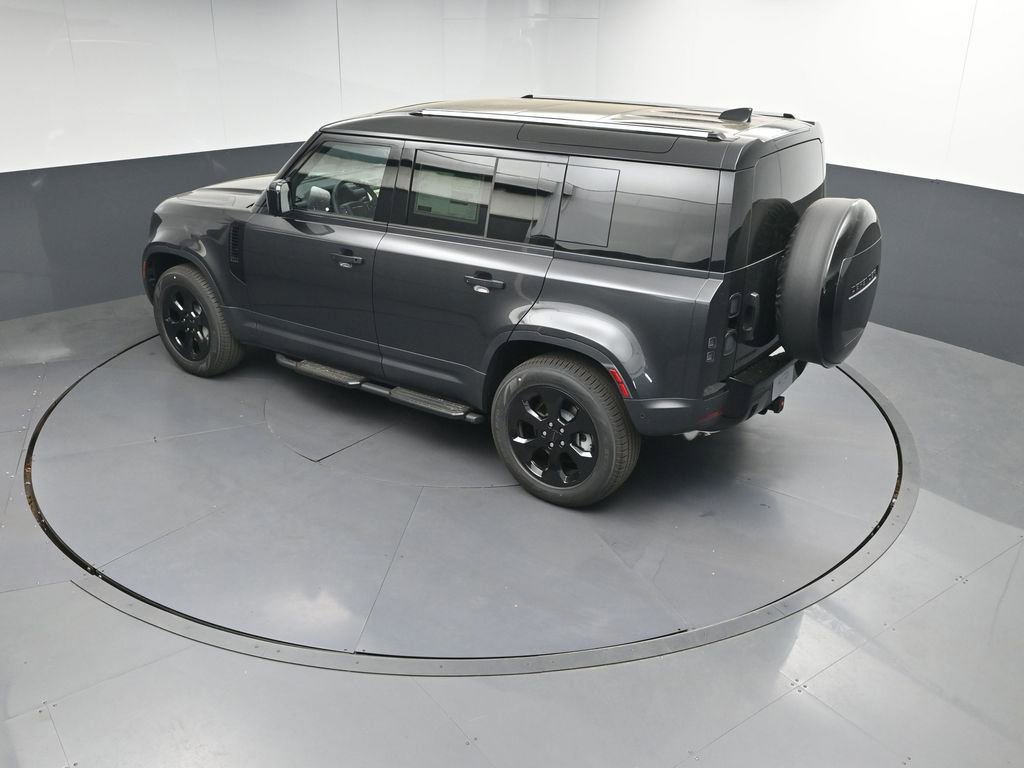 New 2026 Land Rover Defender 110 S image 32