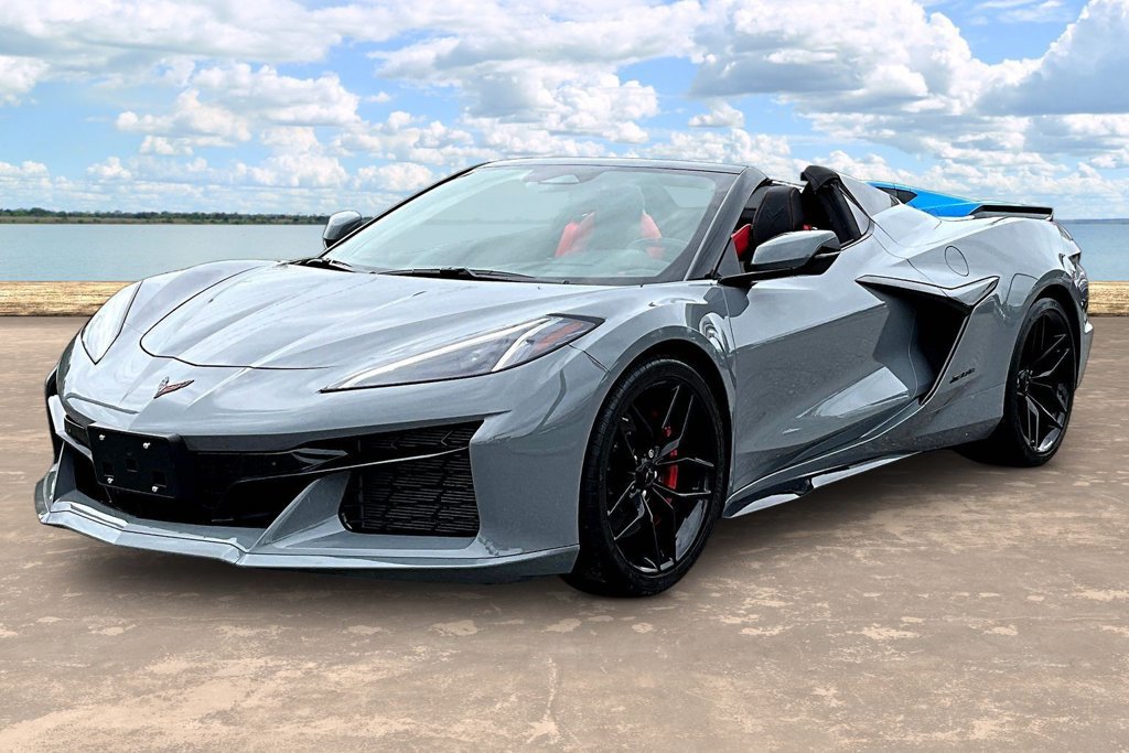 Used 2025 Chevrolet Corvette Z06 w/ Stealth Interior Trim Package RWD image 1