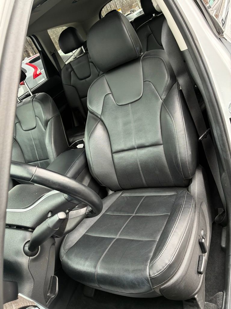 Used 2021 Kia Telluride EX w/ EX Premium Package image 17