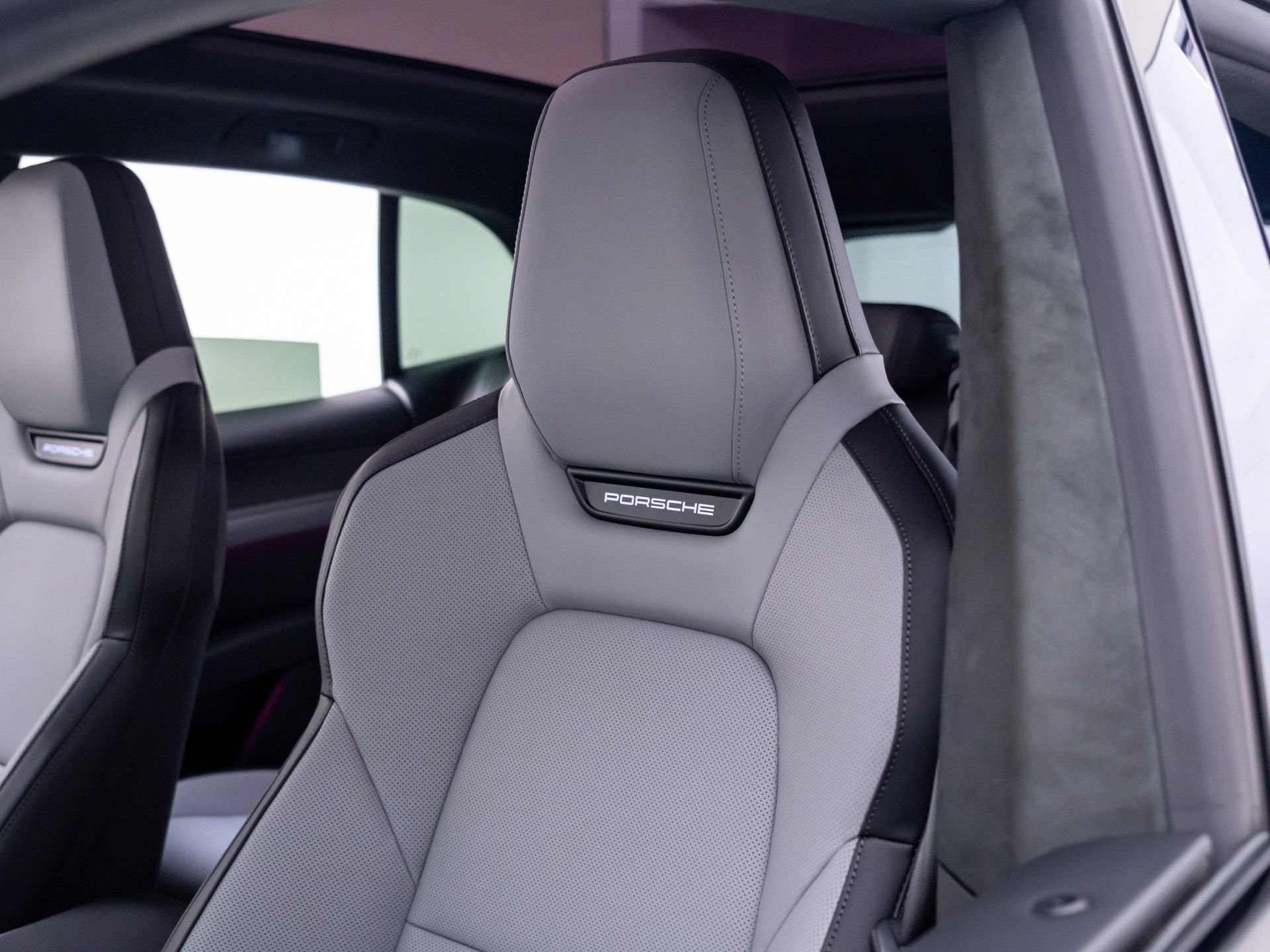 New 2026 Porsche Cayenne Turbo AWD/4WD image 18